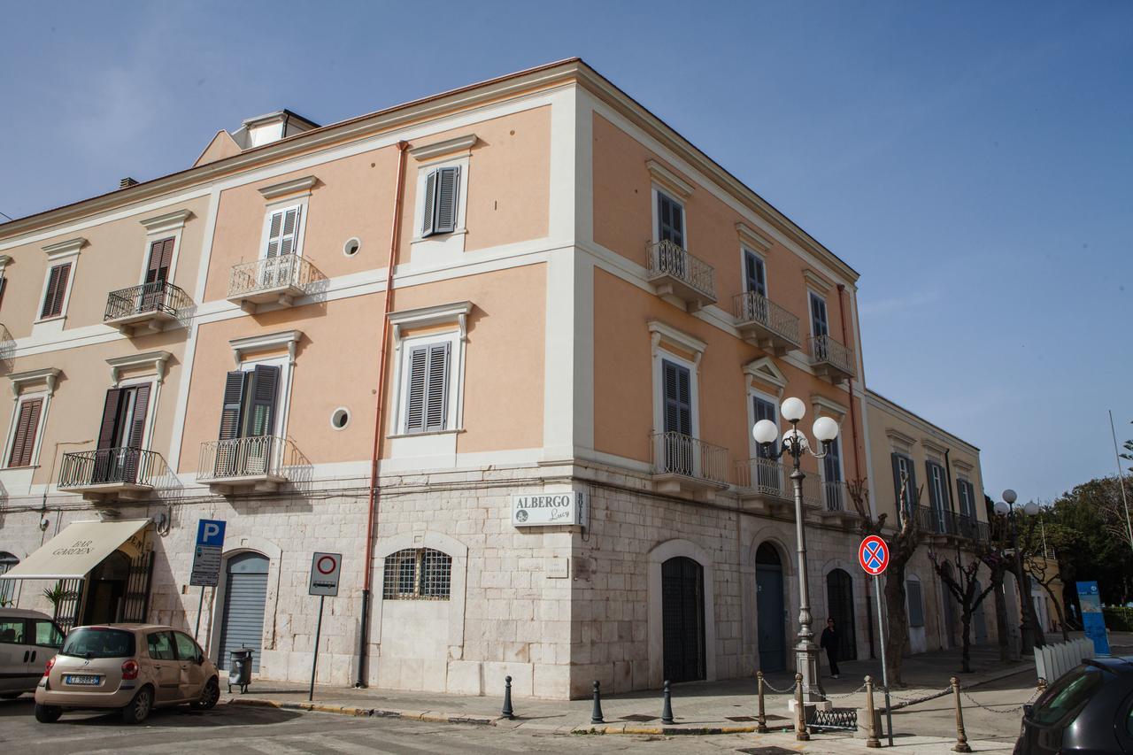 Albergo Lucy Trani Exterior foto
