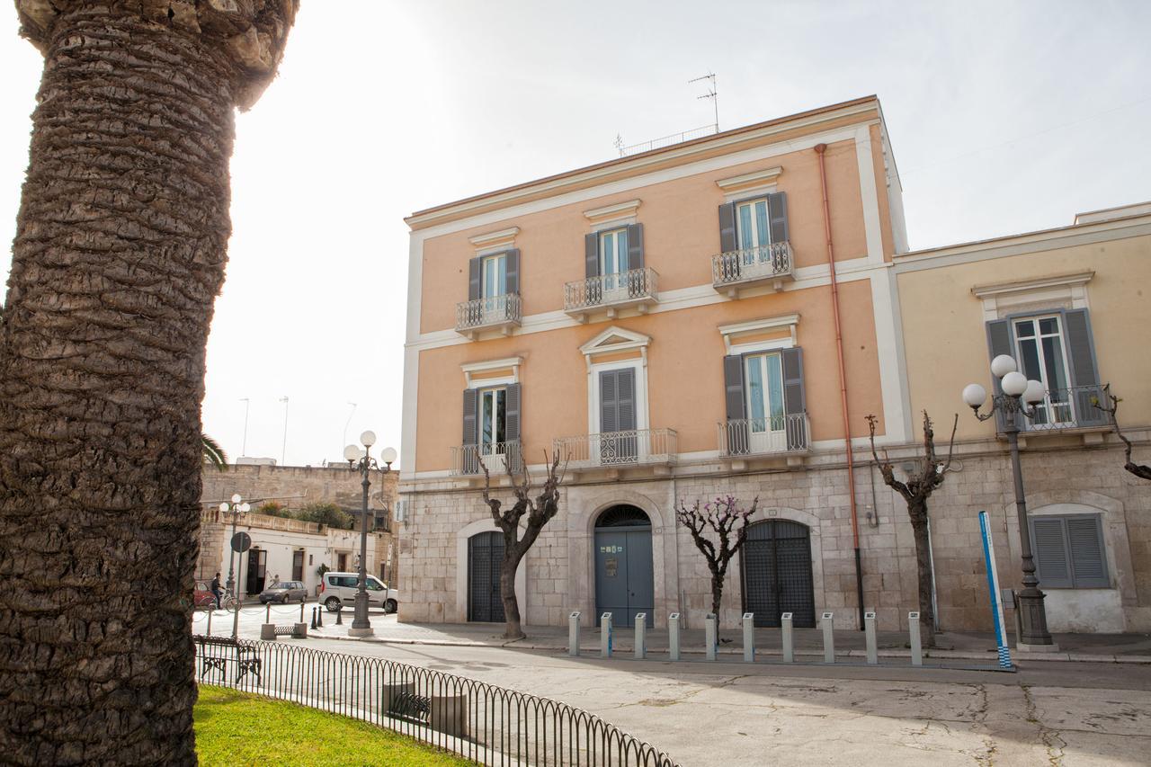 Albergo Lucy Trani Exterior foto