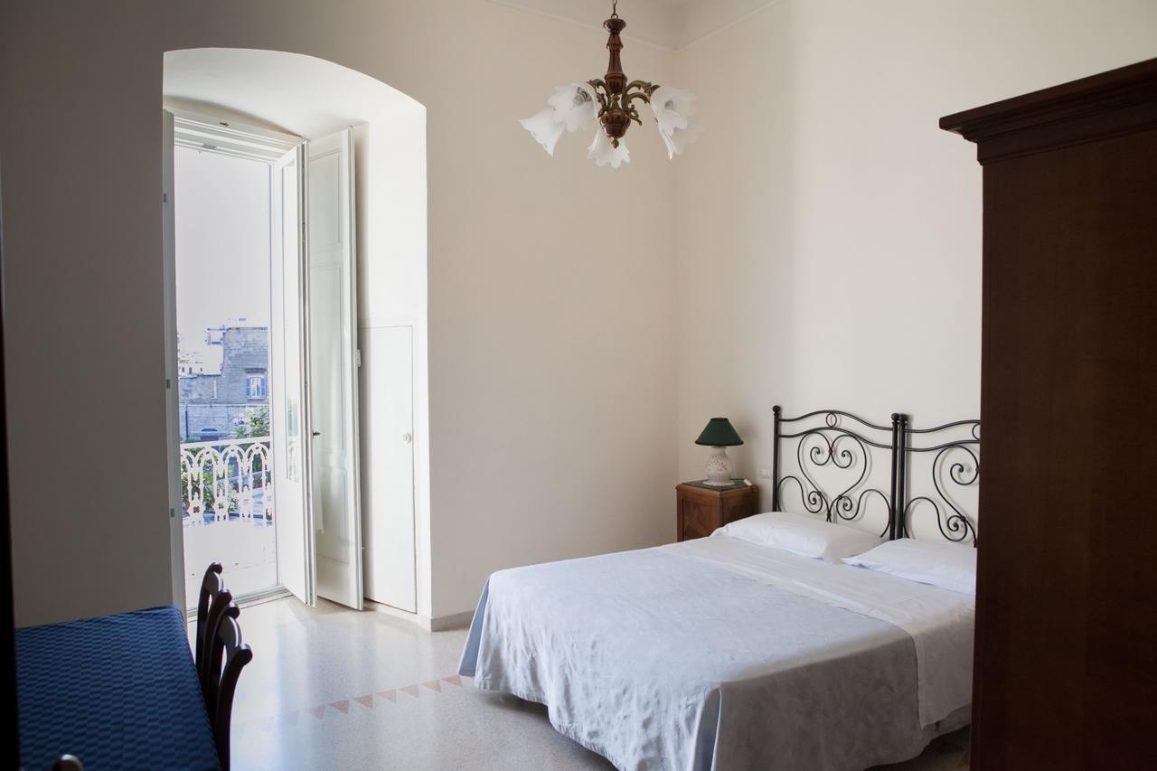 Albergo Lucy Trani Habitación foto