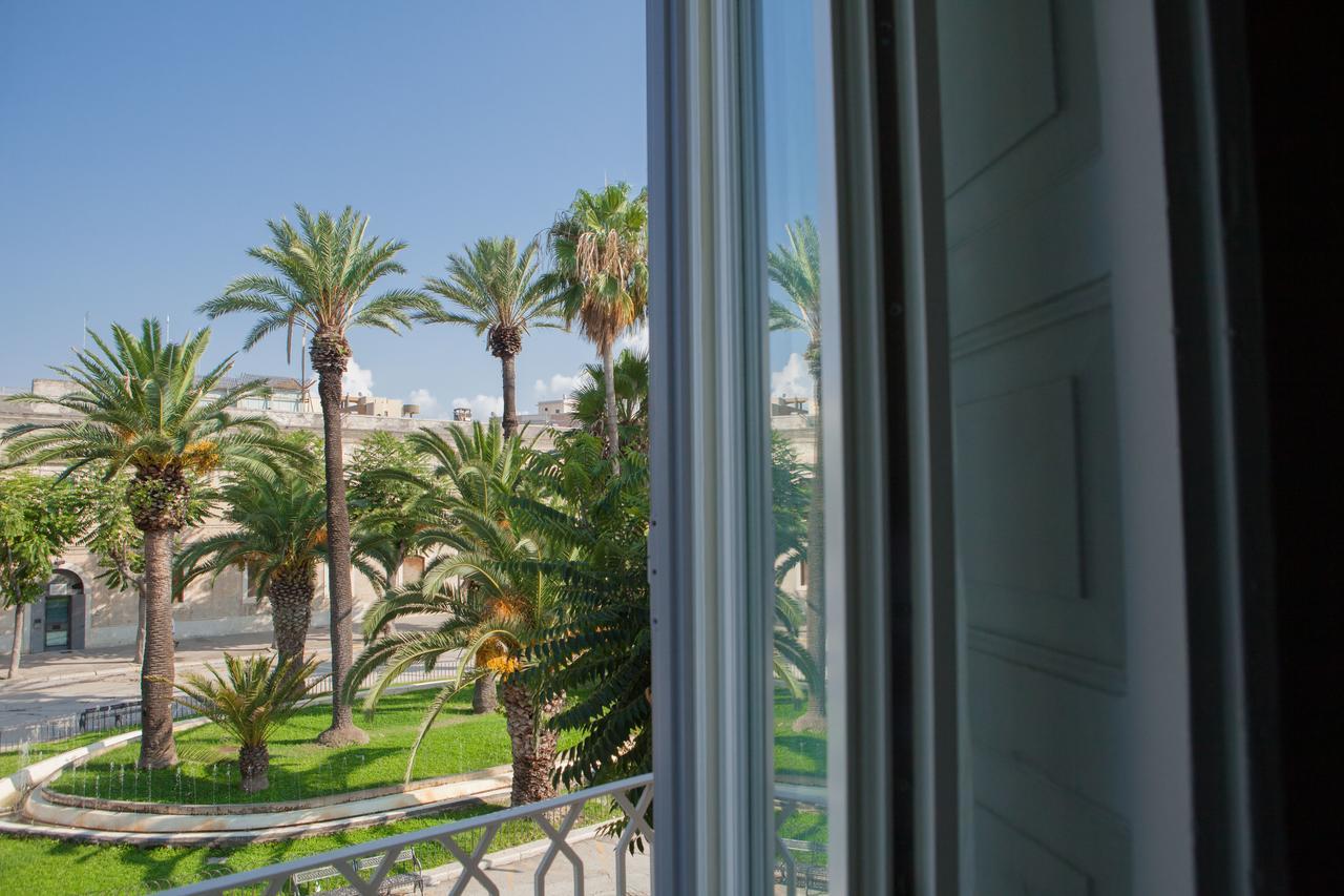 Albergo Lucy Trani Exterior foto