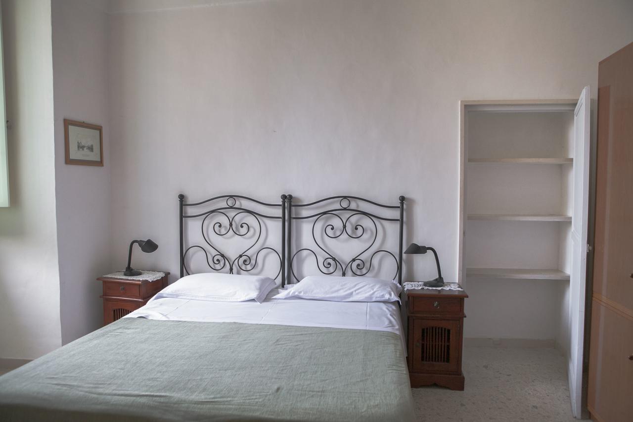 Albergo Lucy Trani Exterior foto