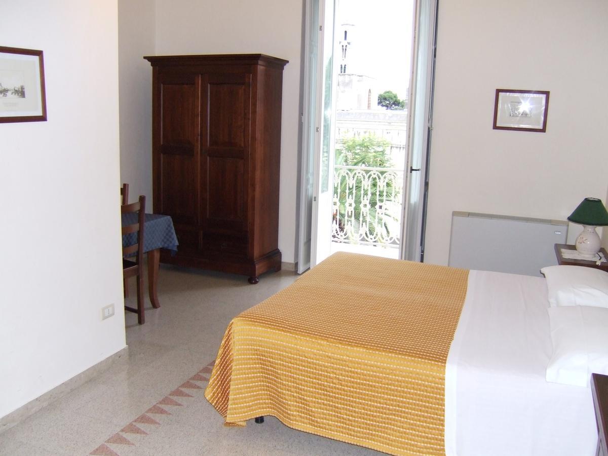 Albergo Lucy Trani Habitación foto